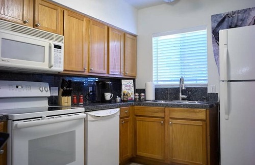 South Scottsdale Condo | SUMMER DISCOUNTS-Valley Ho Neighbor-Mid Century Arts District-Pool