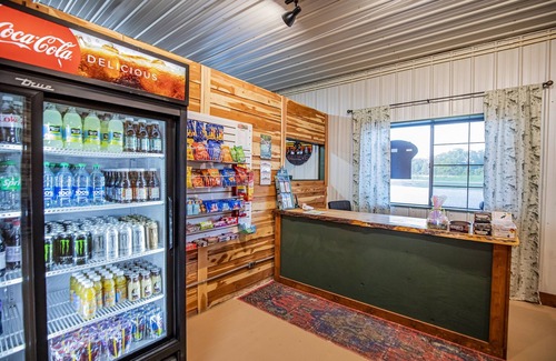 Cassville RV Rental | Summer Escape near Roaring River State Park