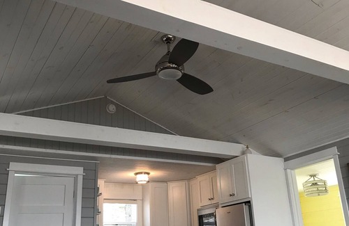 Underwood Cabin | Summer Getaway ☀️ Clean & clear 🧘 Sunset 🌅 Located Pickerel Lake Maine Twp