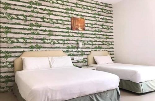 Kampung Alor Akar House | Summer Green Lodge