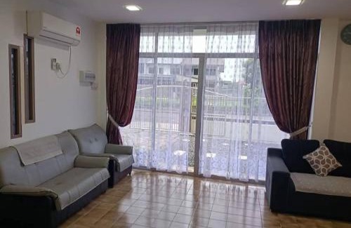 Sibu House | Summer Homestay@civic centre