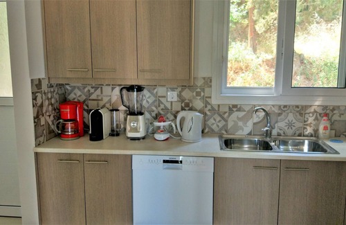 Kefalonia House | Summer house at a quiet spot 1 mile from Lixouri center and 60m from the beach