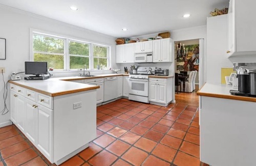 Bridgehampton House | Summer in Bridgehampton beautiful home minutes from Bridgehampton and Sag Harbor