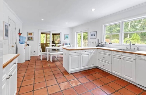 Bridgehampton House | Summer in Bridgehampton beautiful home minutes from Bridgehampton and Sag Harbor