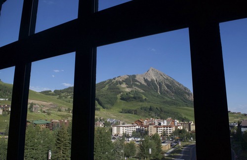 Crested Butte Condo | Summer is around the corner!nNew hot Tub, Shuttle.