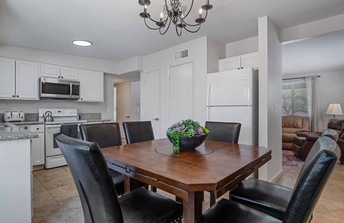 Tanque Verde House | Summer Low Rates-Pool, Pickleball, BBQ Solana #1