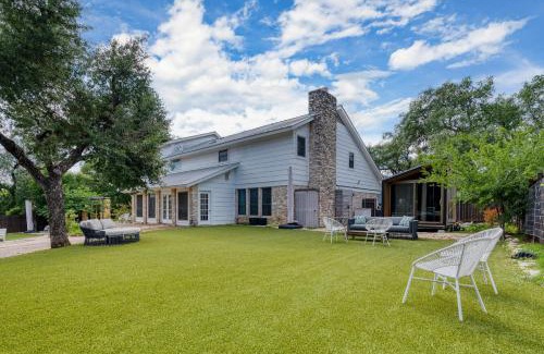 West Oak Hill House | Summer Sale El Dorado Estate Private 2-Acre Escape with Pool Guest Suites Firepit Playset Guest Suites