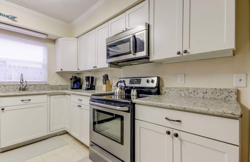 Clearwater House | Summer sale! Nice 2BR-Close to Downtown & Beaches!
