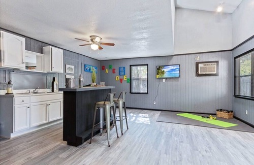 Converse House | Summer specials¡Book now! Bridgit Dr.