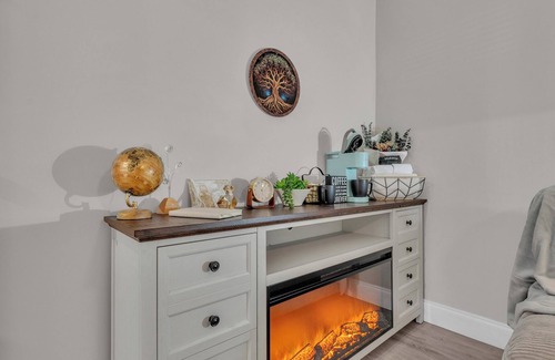 Winter Haven House | Summer Specials! Perfect Couple Oasis! Pet Friendly, 2 Beds
