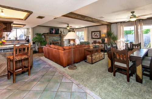Pleasant Valley Estates House | Summer Specials- Total Comfort close to PV Mall and Golf