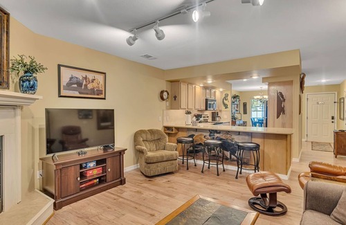 Table Rock Condo | Summer Vacation: 2bd/2ba 100% Comfort: Cozy & Clean plus Golf, Swim, Fish