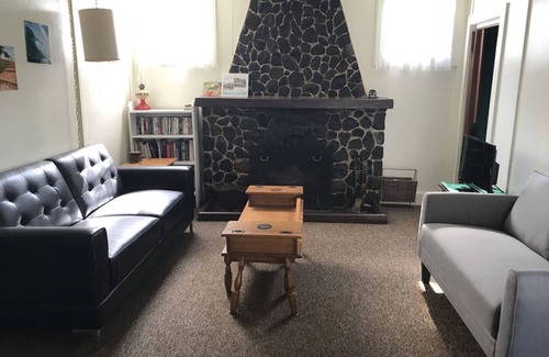Gull Lake Cottage | Summer Village of Gull Lake (Lakefront) - Nestle Inn