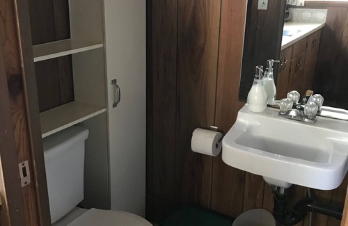 Gull Lake Cottage | Summer Village of Gull Lake (Lakefront) - Nestle Inn