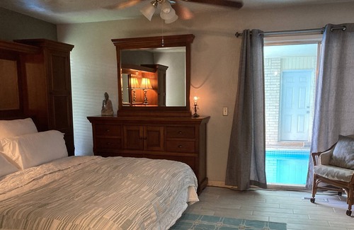 Yukon House | Summerlin Suite private entrance & pool! Must love dogs. 🐾