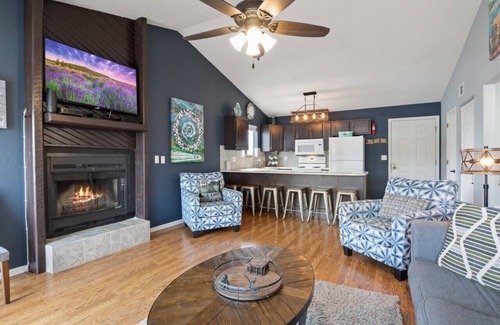 Village of Four Seasons Condo | Summertime Blues-Top Floor Waterfront!