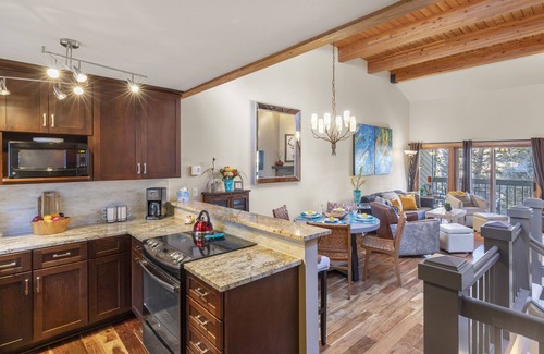 Telluride Condo | SUMMERTIME IN TELLURIDE! Decorator furnished 2B/2B Steps f/Town Park; deck, FP