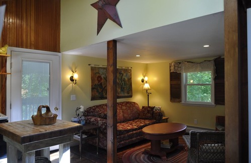 Otter Creek Cottage | Summerwood Cottage Romantic and Eclectic Getaway