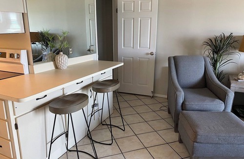Thomas Drive Condo | Summit-4th floor Great Condo -Beach Chairs Included