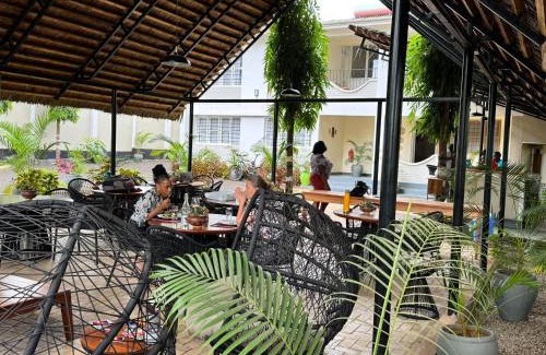 Moshi Resort | Summit Retreat