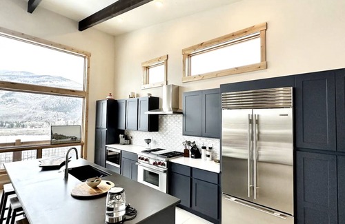 Silverthorne House | Summit Sky Ranch Luxury Retreat