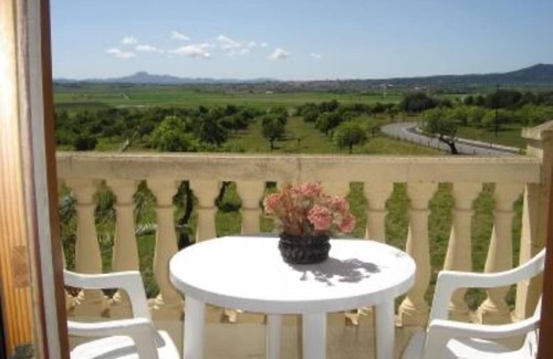 Ariany Apartment | sun and field (with wifi)