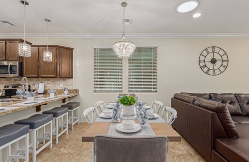 Sun City House | Sun City Heated Pool Home! Peaceful, Sleeps 8, Office!