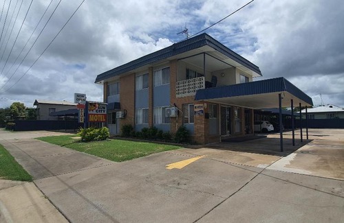 Bundaberg North Hotel | Sun City Motel