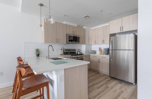 Hoboken Apartment | Sun-drenched 3BR Loft With Outdoor Space Near NYC
