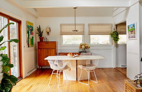Hollowville House | Sun-drenched upstate escape