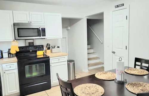 Seffner Community Alliance House | Sun Family Fun! Pool, Firepit, Gameroom Tampa area