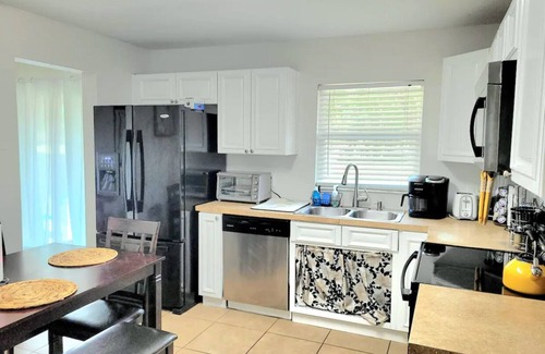 Seffner Community Alliance House | Sun Family Fun! Pool, Firepit, Gameroom Tampa area