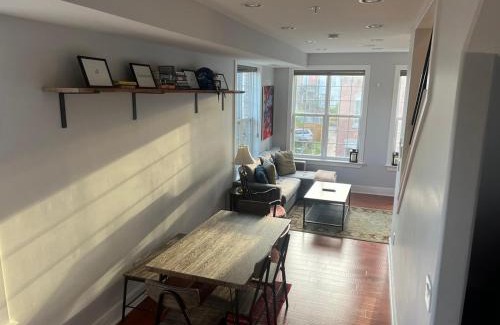 Northeast Apartment | Sun-filled Capitol Hill home w/parking & roofdeck