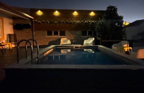 Melecas House | Sun house - Near Sintra - Kitchen - Pool