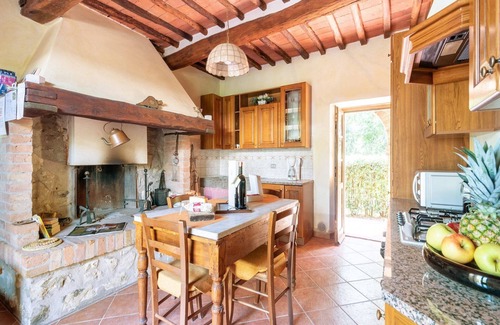 Monti di Sotto House | Sun-kissed holiday home