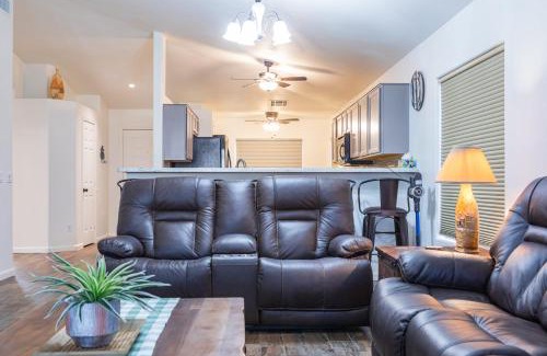 Springer Ranch House | Sun-Kissed Gem - Pool Heater Golf Green AZ Room