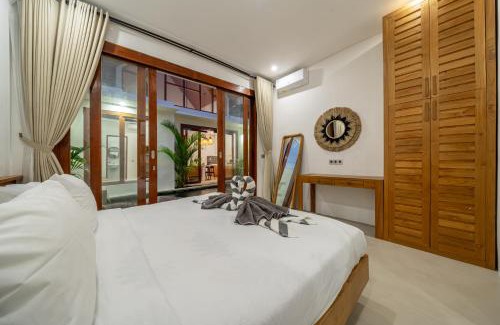 Padangsambian Klod Villa | Sun-Kissed Luxury - 2BDR Villa with Pool, Seminyak