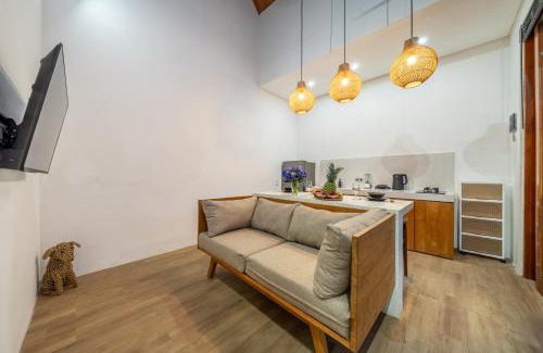 Padangsambian Klod Villa | Sun-Kissed Luxury - 2BDR Villa with Pool, Seminyak