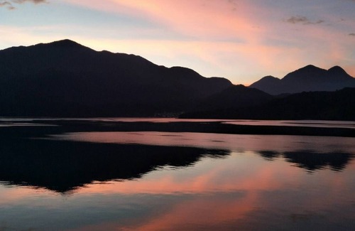 Yuchi House | Sun Moon Lake FRIDAY Inn Backpacking