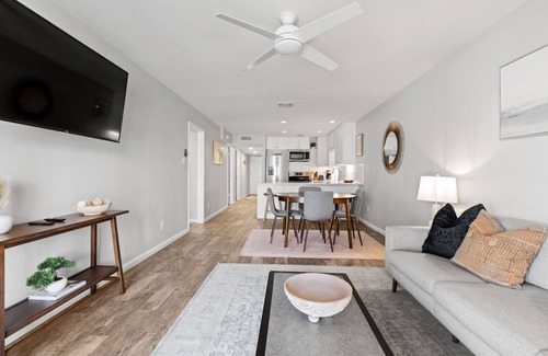 Horseshoe Bay Condo | Sun’s Up Lakeside Condo