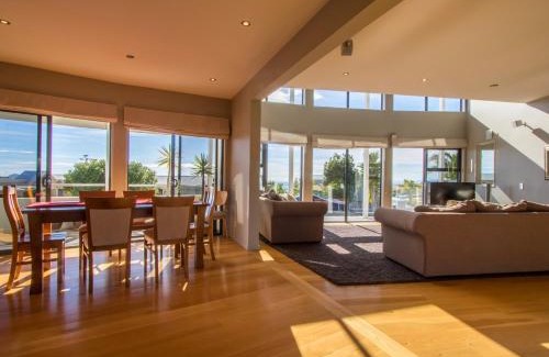 Kaiteriteri House | Sun, Sea, Sensational - Kaiteriteri Holiday Home