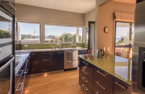 Kaiteriteri Cottage | Sun, Sea, Sensational - Kaiteriteri Holiday Home