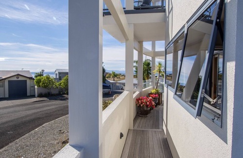 Kaiteriteri Cottage | Sun, Sea, Sensational - Kaiteriteri Holiday Home