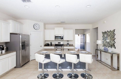Loughman House | Sun-Soaked at Solterra – Gorgeous 5 BDR Home in Desirable Resort, Private Pool!