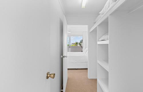 North Creek Apartment | Sun Soaked