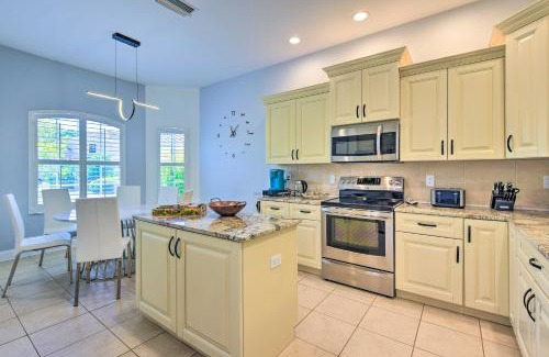 Bee Ridge House | Sun-Soaked Sarasota Oasis with Pool and Hot Tub!