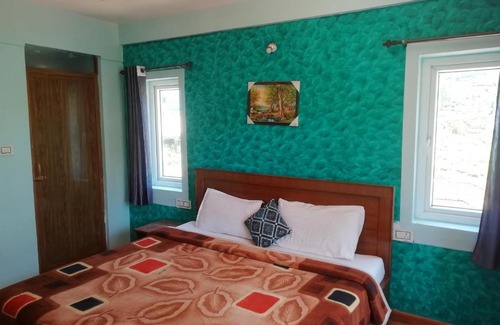 Ooty House | Sun star cottage