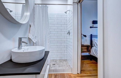 Lunenburg Apartment | Sun Suite Cozy Getaway for 2 Lunenburg