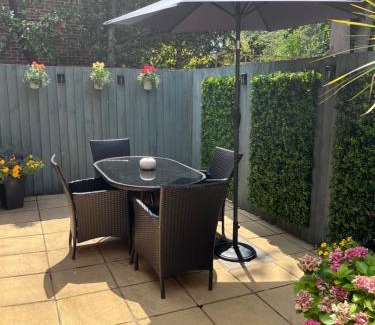 Weybridge Apartment | Sun Terrace Lodge Weybridge