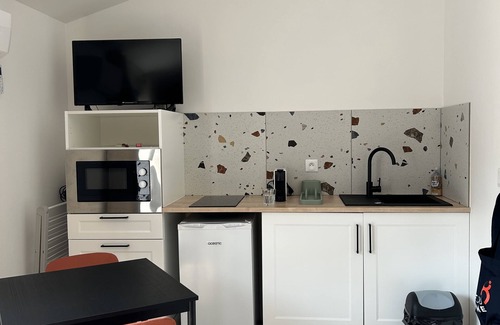 Saint-Charles Apartment | Sunbathing
